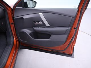Citroën C4 1,2 PT 96kW Shine Aut Kůže HUD hatchback - Foto 3