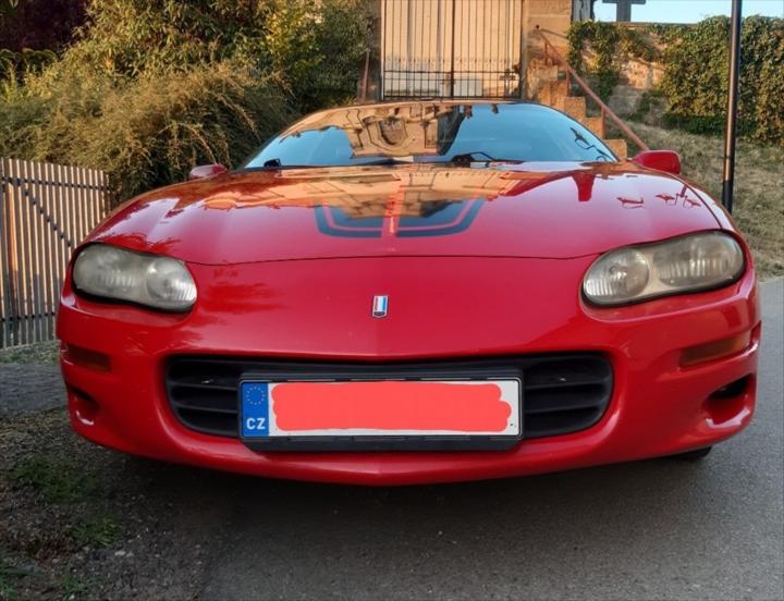 Vůz s VIN 2G1FP22KXX2140087