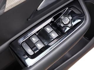 Citroën C5 X 1,6 PT 180k CZ Exclusive DPH liftback - Foto 30