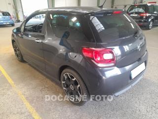 Citroën DS3 1.6VTi hatchback