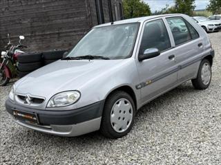 Citroën Saxo 1,1 i SERVO EKO.UHRAZENO hatchback
