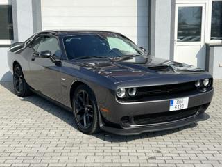 Dodge Challenger 5.7 V8 Hemi DPH kupé