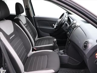Dacia Logan 0,9 TCe 66kW CZ Stepway 1.Maj. kombi - Foto 14