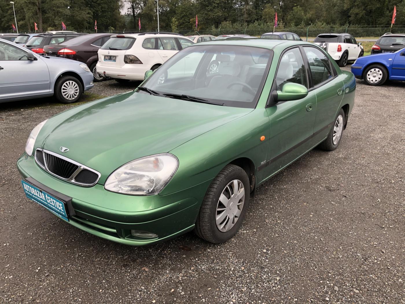 Daewoo nubira седан