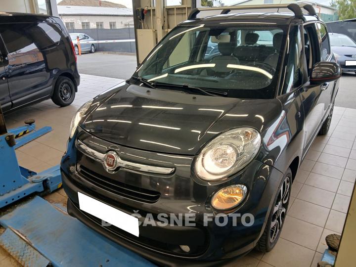 Fiat 500L - ilustrační obrázek