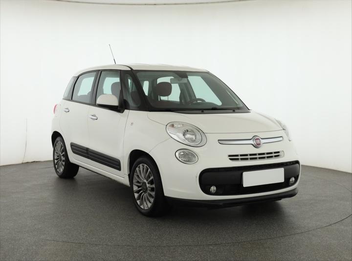 Fiat 500L - ilustrační obrázek