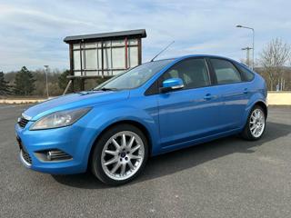 Ford Focus 2.0i 16V hatchback