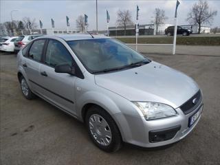 Ford Focus 1,6 i 16V klimatizace, 2.maj. hatchback