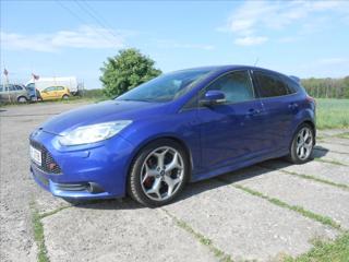Ford Focus 2,0 ST 184 kW Serviska hatchback