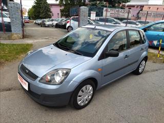 Ford Fiesta 1,3 i  SERVISKA hatchback