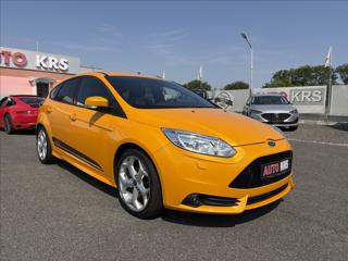 Ford Focus 2,0 EB 184KW ST, Xenony,Keyfree,Winterpaket hatchback