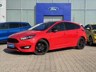 Ford Focus 1,5 Race Red 110 kW hatchback