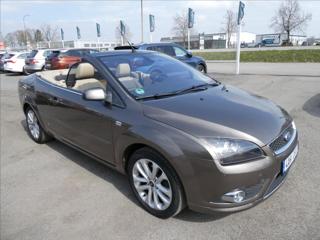Ford Focus 2,0 i 16V 107kW PininFarina,2xkola kabriolet
