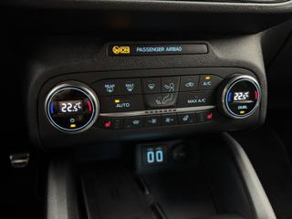 Ford Focus 1,5 ST-LINE ZÁRUKA LED 1MAJ ČR kombi - Foto 23
