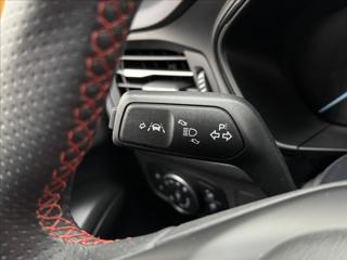 Ford Focus 1,5 ST-LINE ZÁRUKA LED 1MAJ ČR kombi - Foto 10