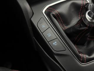 Ford Focus 1,5 ST-LINE ZÁRUKA LED 1MAJ ČR kombi - Foto 26