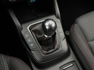 Ford Focus 1,5 ST-LINE ZÁRUKA LED 1MAJ ČR kombi - Foto 25