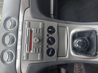 Ford Galaxy tři řady sedadel, manuální klimatizace, rádio, tažné, třetí RZ na nosič MPV - Foto 6