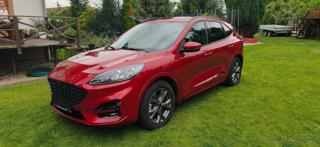 Ford Kuga 2,5   FHEV STLine X v zaruce liftback