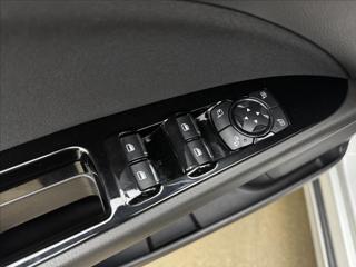 Ford Mondeo 2,0 110kW AT NAVI DPH LED ACC kombi - Foto 33