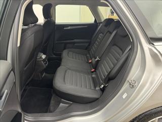 Ford Mondeo 2,0 110kW AT NAVI DPH LED ACC kombi - Foto 37