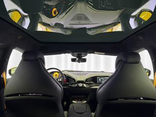 Ferrari Ostatní V12 CARBON, ALCANTARA, PANORAMA, LIFT, MASÁŽ,HUD SUV - Foto 31