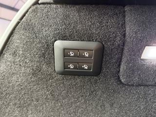 Ferrari Ostatní V12 CARBON, ALCANTARA, PANORAMA, LIFT, MASÁŽ,HUD SUV - Foto 35
