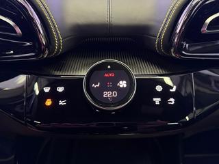 Ferrari Ostatní V12 CARBON, ALCANTARA, PANORAMA, LIFT, MASÁŽ,HUD SUV - Foto 25