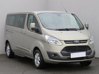 Ford Tourneo Custom 2.2TDCi minibus