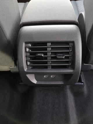 Ford Tourneo Connect 2,0 EcoBlue 90kW/122 koní 6 st. manuál AWD TITANIUM L1 MPV - Foto 16