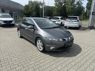Honda Civic 1,8 i-VTEC Sport, ČR hatchback
