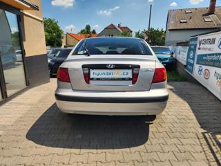 Hyundai Elantra 1.6-ZACHOVALÝ STAV-NÍZKÉ KM liftback - Foto 10