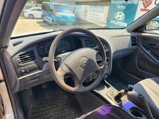 Hyundai Elantra 1.6-ZACHOVALÝ STAV-NÍZKÉ KM liftback - Foto 4