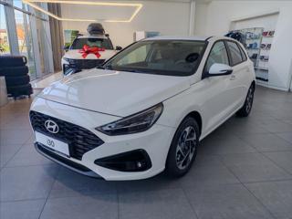 Hyundai i30 1,5 i  Family MY25 hatchback