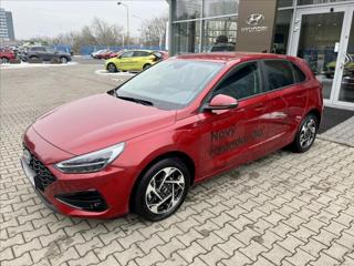 Hyundai i30 1,5 i CVVT  HB Family hatchback