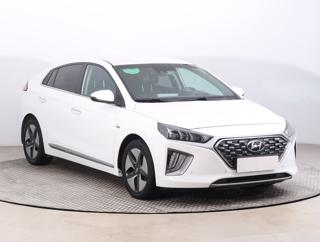 Hyundai Ioniq Hybrid 104kW hatchback