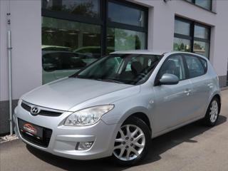 Hyundai i30 1,6 CVVT,90W,Trikolor,NovéČR hatchback