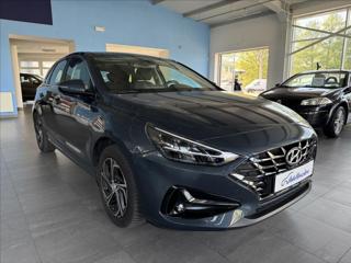 Hyundai i30 1,5   ZÁRUKA,ČR,1.MAJ,SMART hatchback