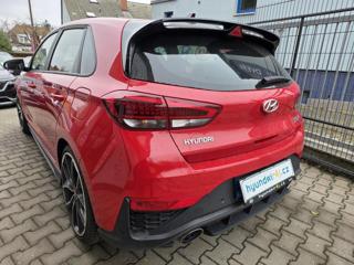 Hyundai i30 2.0N-ZÁRUKA-NÍZKÉ KM-1.MAJITEL hatchback - Foto 8