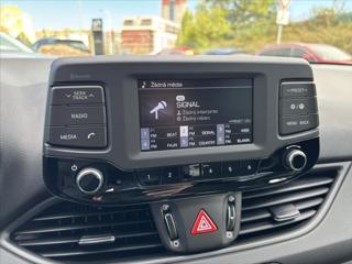 Hyundai i30 1,4 CVVT Comfort 1.ČR 2xALU hatchback - Foto 18