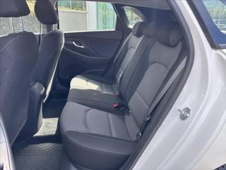 Hyundai i30 1,4 CVVT Comfort 1.ČR 2xALU hatchback - Foto 12