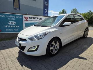 Hyundai i30 1.4-NÍZKÉ KM-KLIMA-ALU hatchback - Foto 4