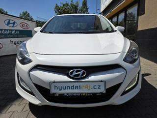 Hyundai i30 1.4-NÍZKÉ KM-KLIMA-ALU hatchback - Foto 3