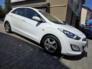Hyundai i30 1.4-NÍZKÉ KM-KLIMA-ALU hatchback - Foto 5