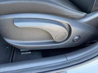 Hyundai i30 1,4 TGDi AT Style PLNÁ VÝBAVA hatchback - Foto 11
