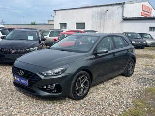 Hyundai i30 1,5 DPi hatchback