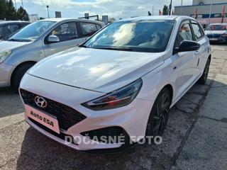Hyundai i30 1.5T-GDi, 1.maj, ČR hatchback