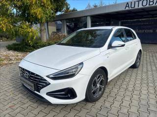 Hyundai i30 1,5 TGDI MH MT SM PLUS NAV hatchback