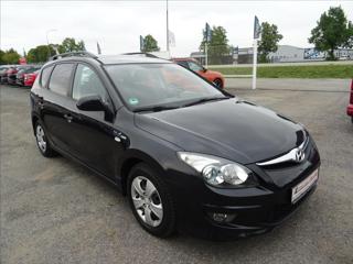 Hyundai i30 1,4 i bluedrive,serviska,klima kombi benzin