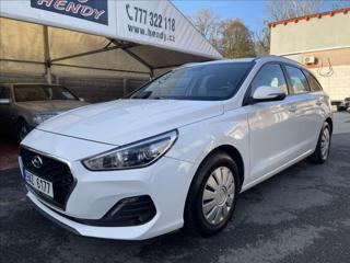 Hyundai i30 1,6 CRDi Style kombi, 1. majitel kombi